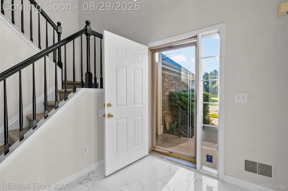 30003 Huron Meadows Drive Rockwood City, MI 48173