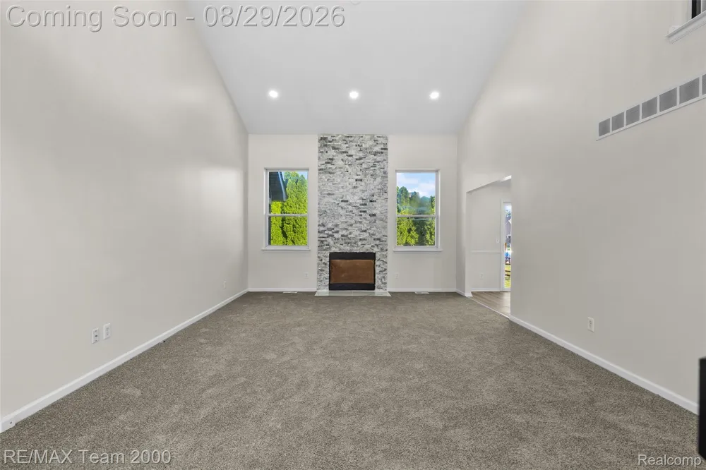 30003 Huron Meadows Drive Rockwood City, MI 48173