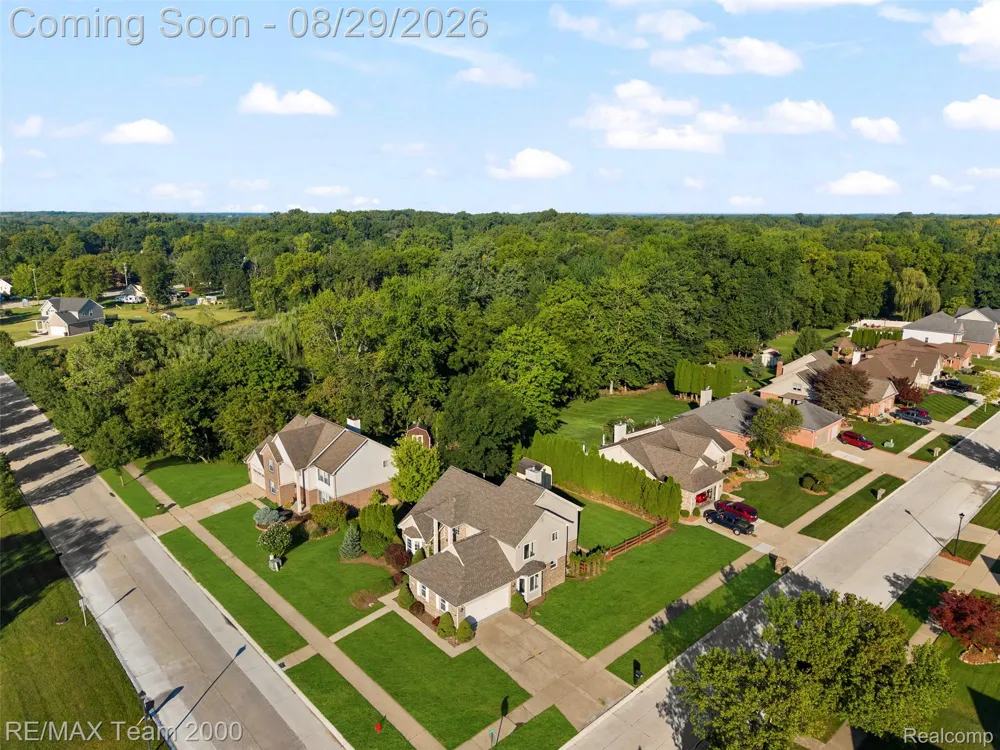30003 Huron Meadows Drive Rockwood City, MI 48173