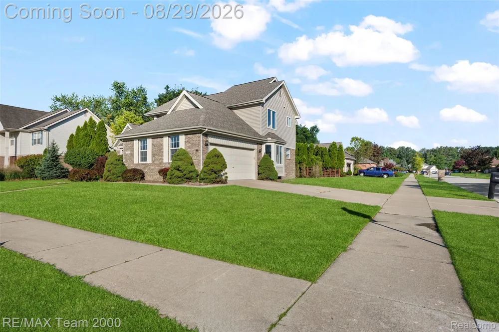 30003 Huron Meadows Drive Rockwood City, MI 48173