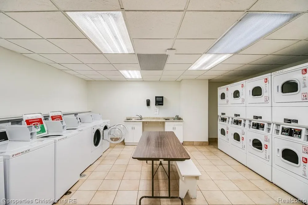 15 E Kirby Street #1107 Detroit City, MI 48202