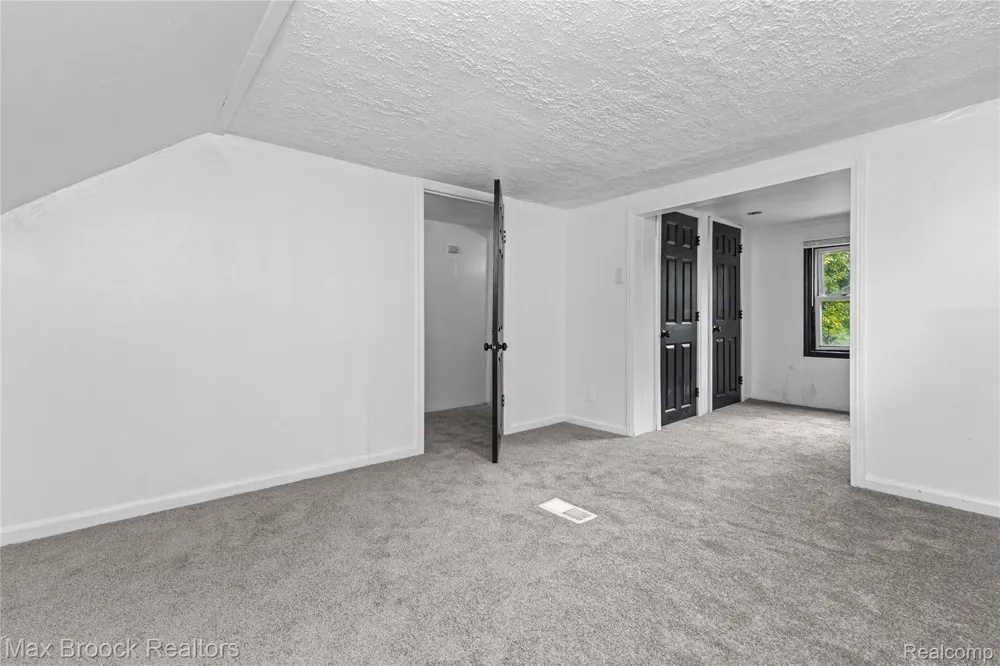 19950 Norborne Redford Charter Township, MI 48240