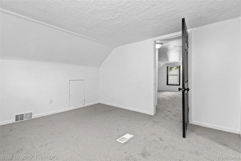 19950 Norborne Redford Charter Township, MI 48240
