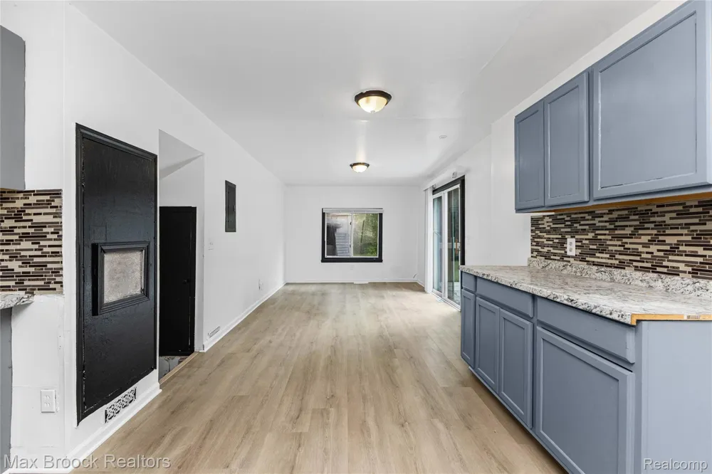 19950 Norborne Redford Charter Township, MI 48240