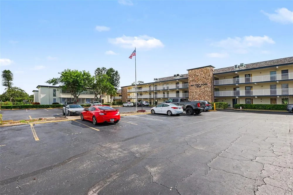 6100 12TH STREET S #313 St Petersburg, FL 33705