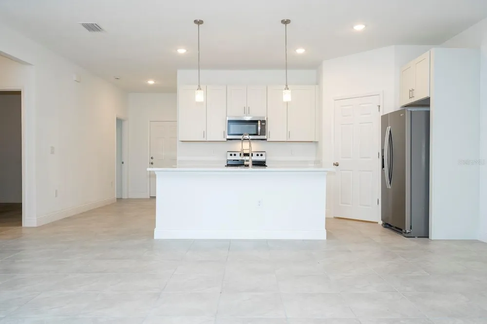 13815 SW 33RD COURT ROAD ocala, FL 34473