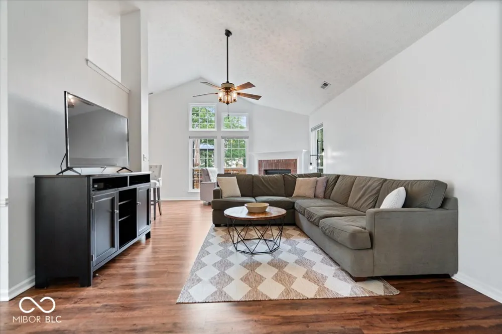 11546 Jamestown Drive W Fishers, IN 46038