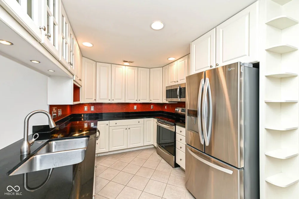 8651 Jaffa Ct E Drive #25 Indianapolis, IN 46260
