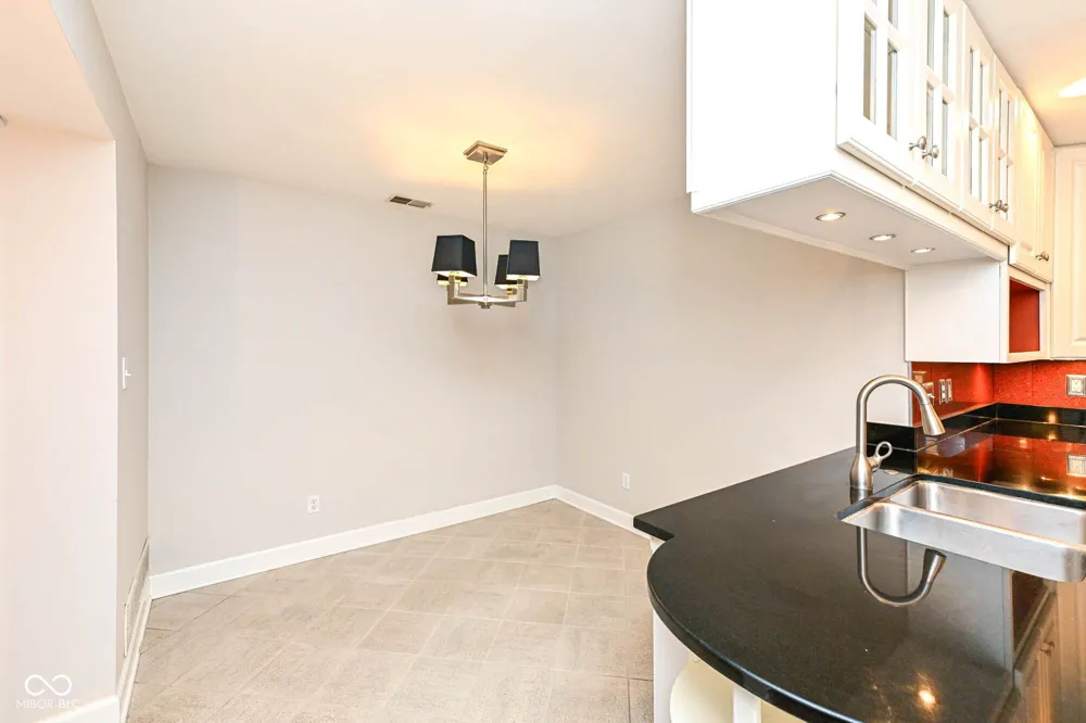 8651 Jaffa Ct E Drive #25 Indianapolis, IN 46260
