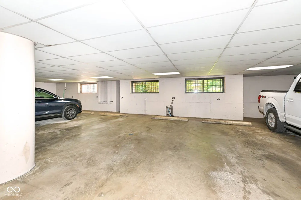8651 Jaffa Ct E Drive #25 Indianapolis, IN 46260