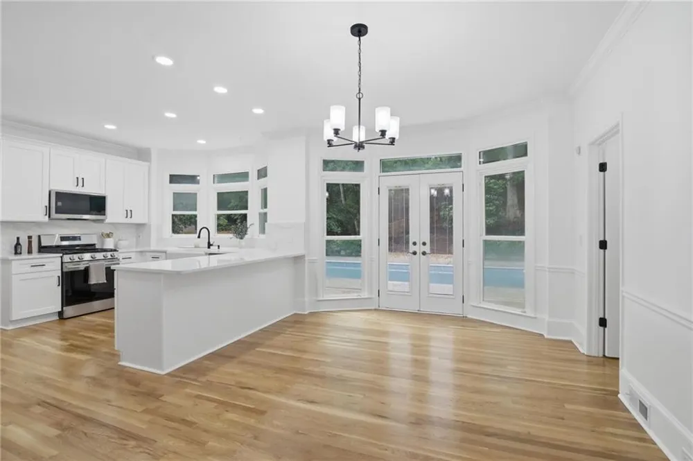 2211 Brooke Farm Trail Dunwoody, GA 30338