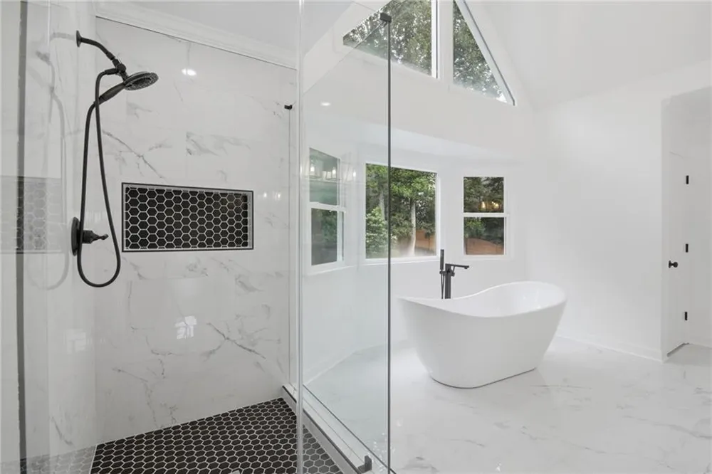 2211 Brooke Farm Trail Dunwoody, GA 30338