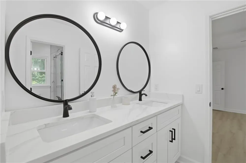 2211 Brooke Farm Trail Dunwoody, GA 30338