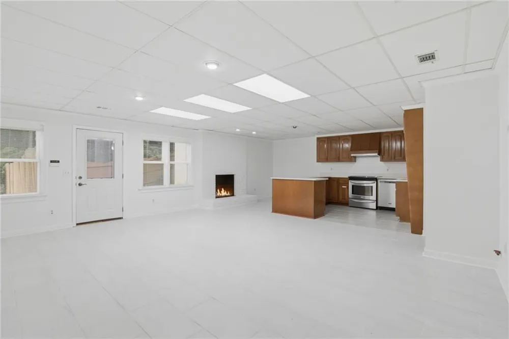 2211 Brooke Farm Trail Dunwoody, GA 30338