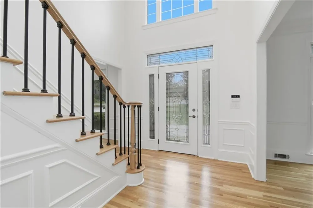 2211 Brooke Farm Trail Dunwoody, GA 30338