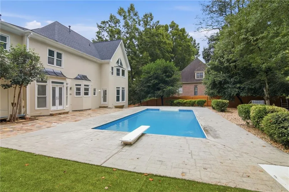 2211 Brooke Farm Trail Dunwoody, GA 30338
