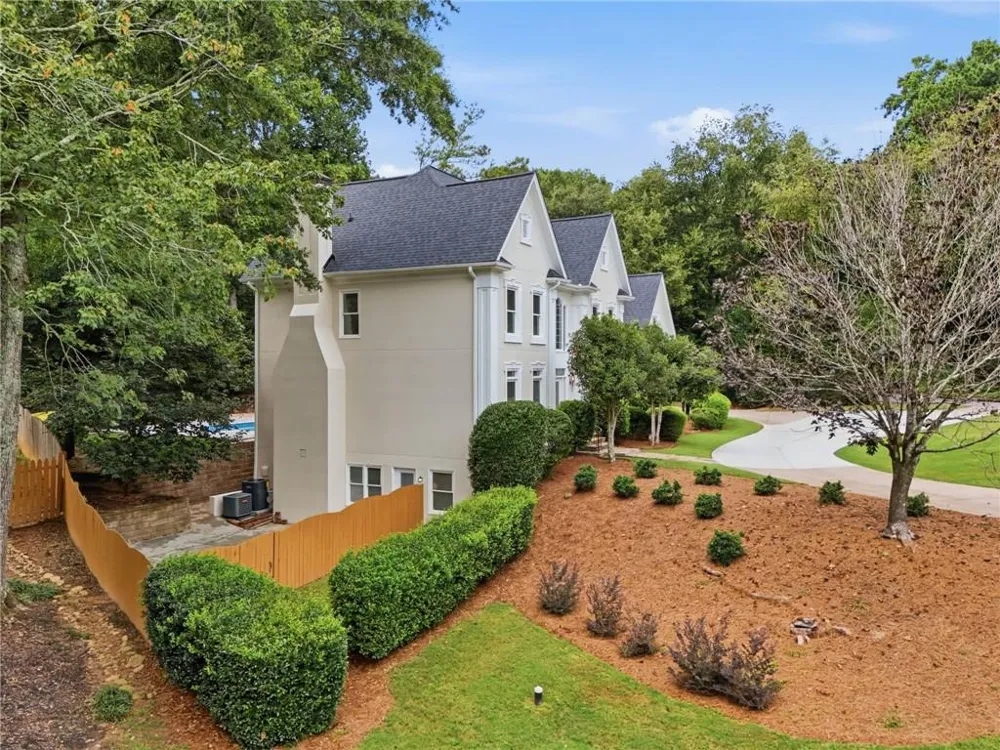 2211 Brooke Farm Trail Dunwoody, GA 30338