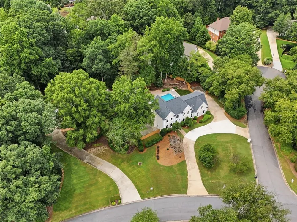 2211 Brooke Farm Trail Dunwoody, GA 30338