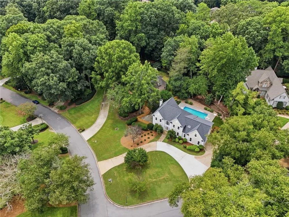 2211 Brooke Farm Trail Dunwoody, GA 30338