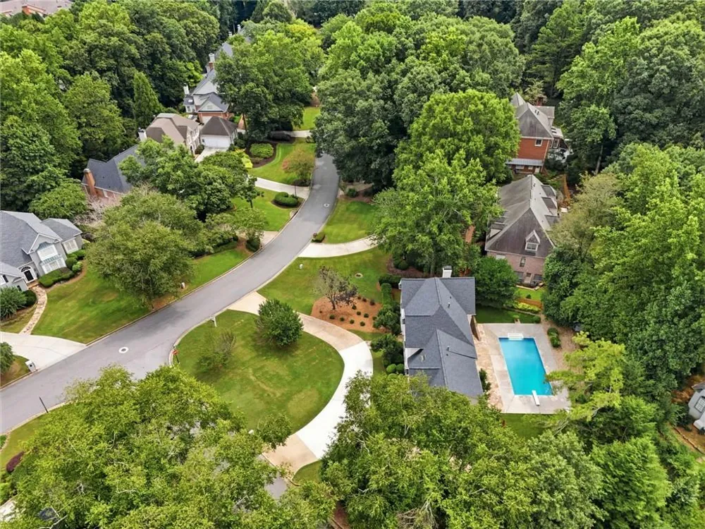 2211 Brooke Farm Trail Dunwoody, GA 30338