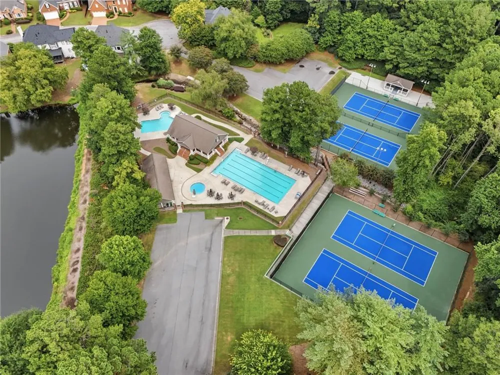 2211 Brooke Farm Trail Dunwoody, GA 30338
