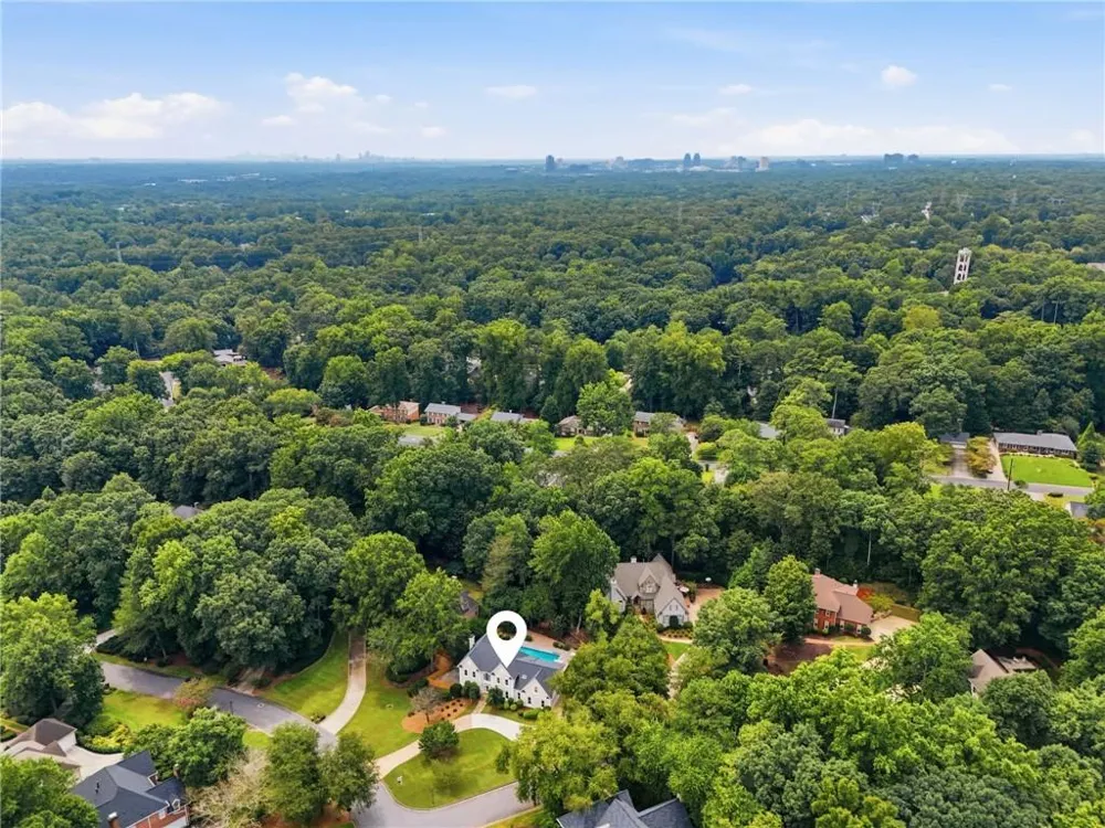 2211 Brooke Farm Trail Dunwoody, GA 30338