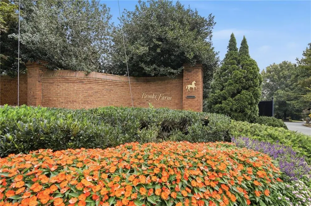 2211 Brooke Farm Trail Dunwoody, GA 30338