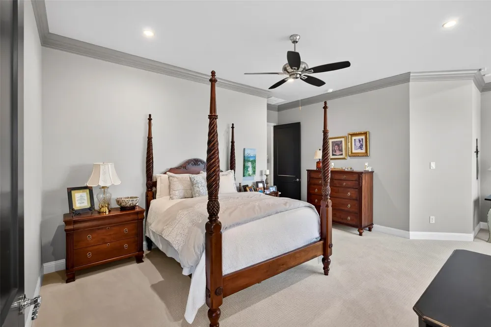1320 Amsterdam Court Granbury, TX 76048