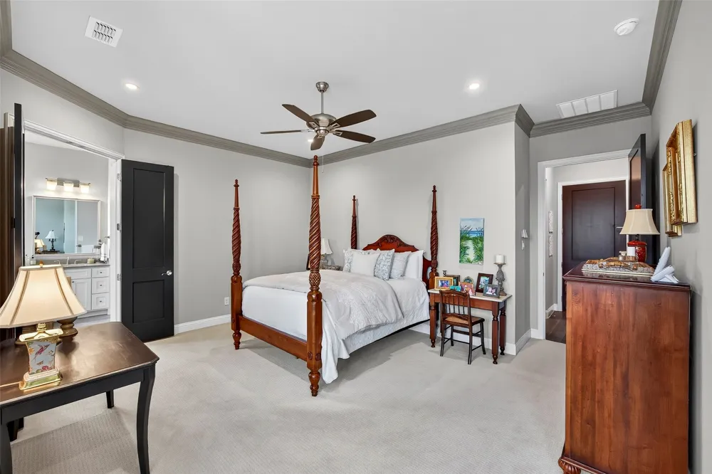 1320 Amsterdam Court Granbury, TX 76048