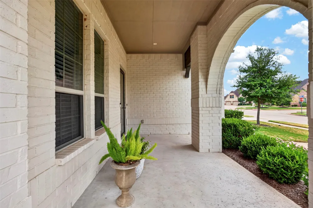 1320 Amsterdam Court Granbury, TX 76048