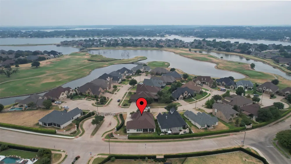1320 Amsterdam Court Granbury, TX 76048