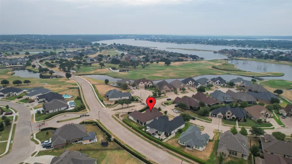 1320 Amsterdam Court Granbury, TX 76048