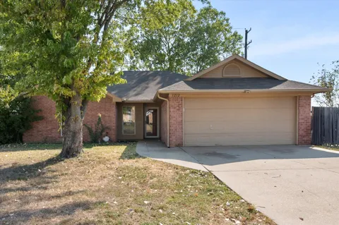 1212 Charles Drive