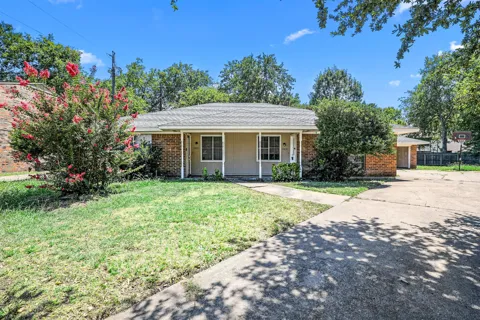 2429 Lakeview Circle #2431