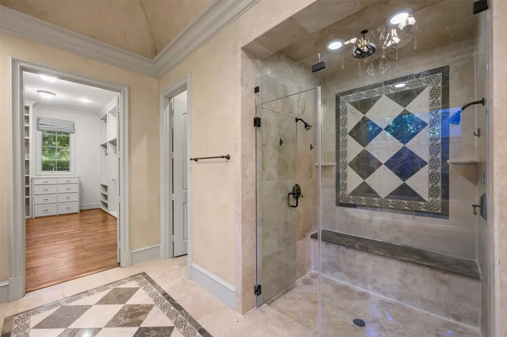 6043 Meadow Road Dallas, TX 75230