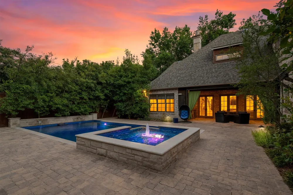 6043 Meadow Road Dallas, TX 75230