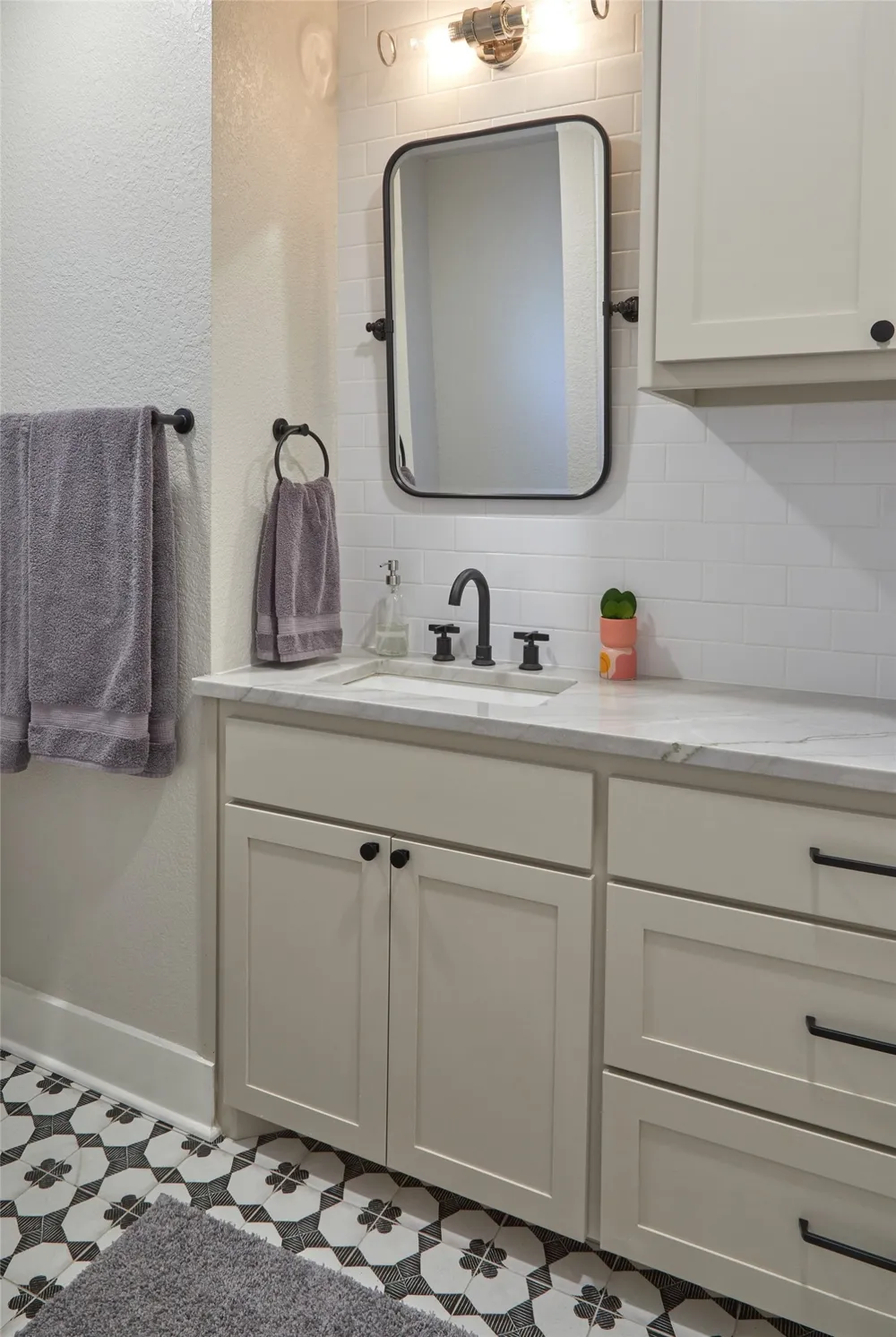 805 Lilac Street Fort Worth, TX 76110