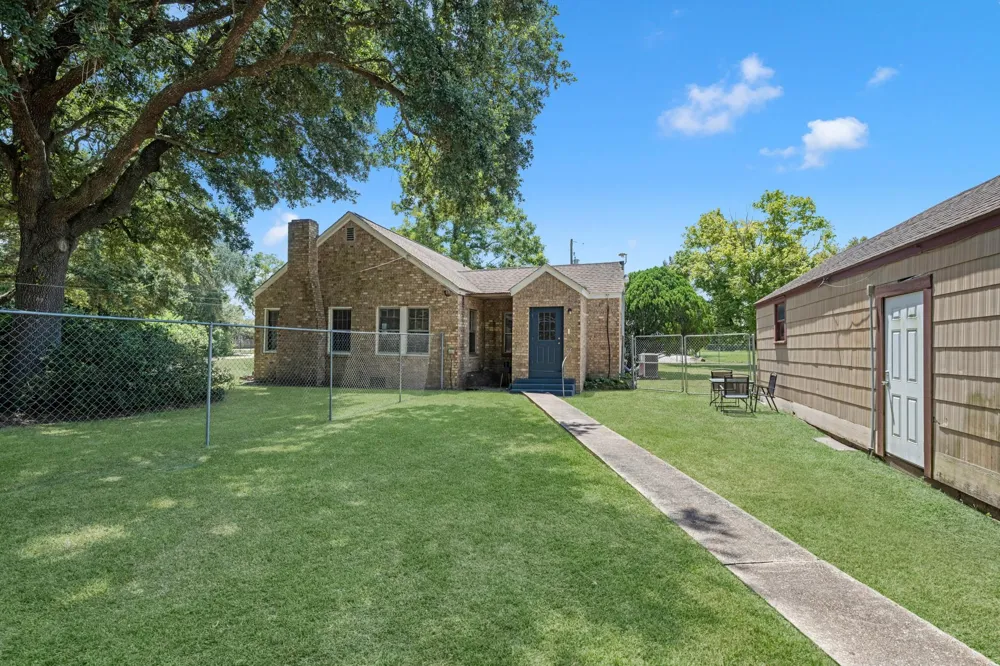 405 Missouri Street Liberty, TX 77575