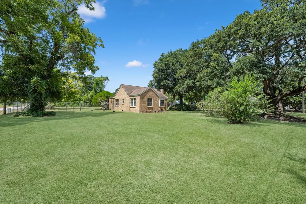 405 Missouri Street Liberty, TX 77575