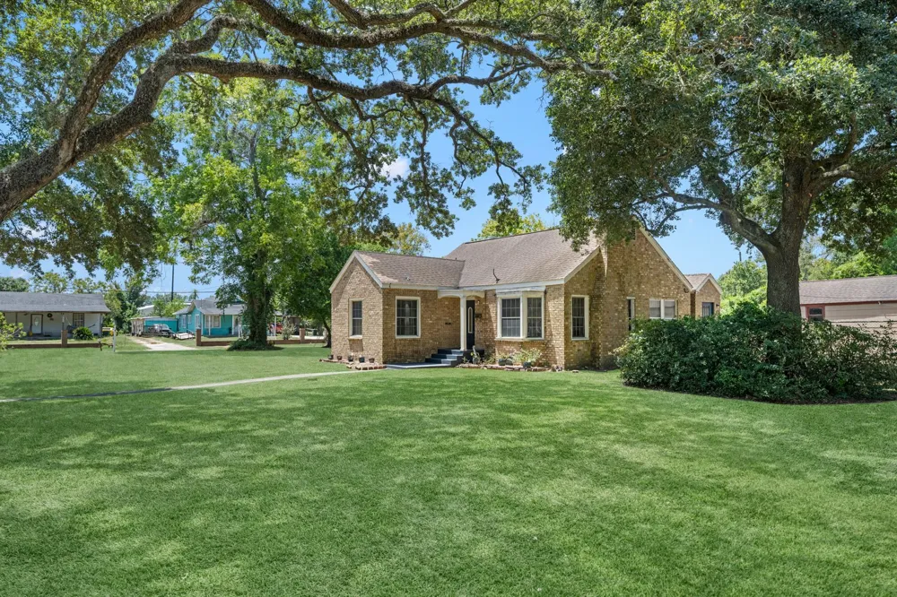 405 Missouri Street Liberty, TX 77575