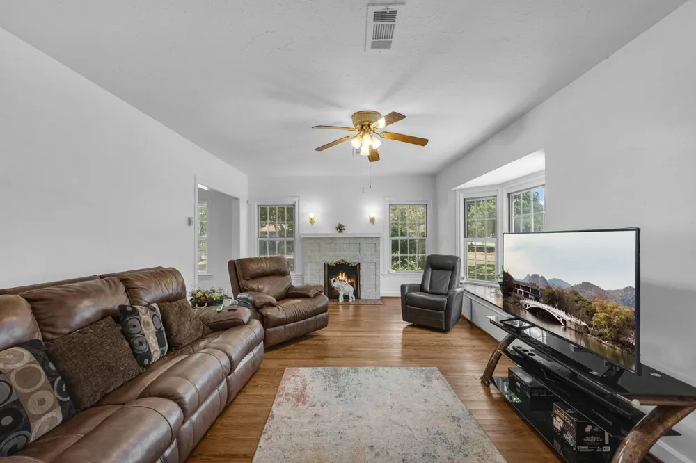 405 Missouri Street Liberty, TX 77575