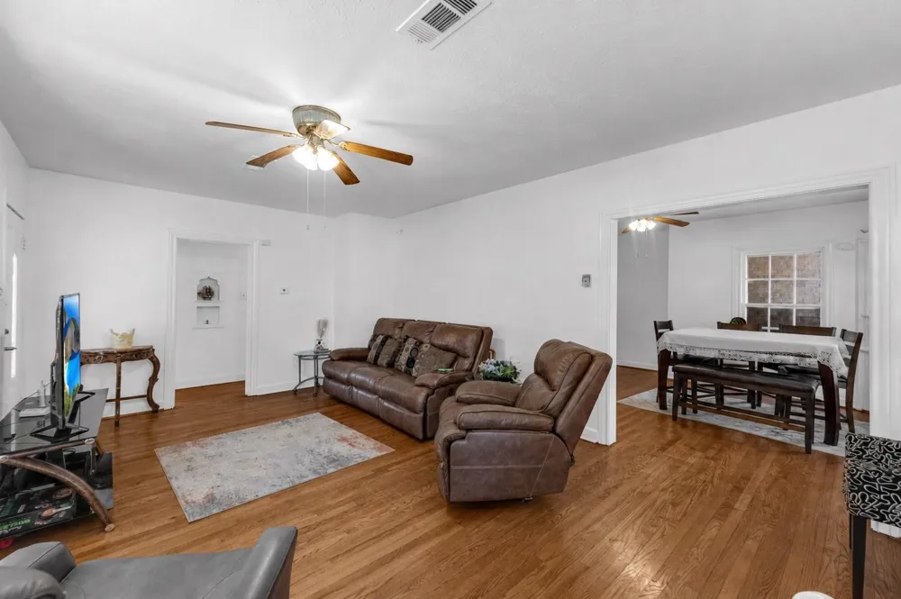 405 Missouri Street Liberty, TX 77575