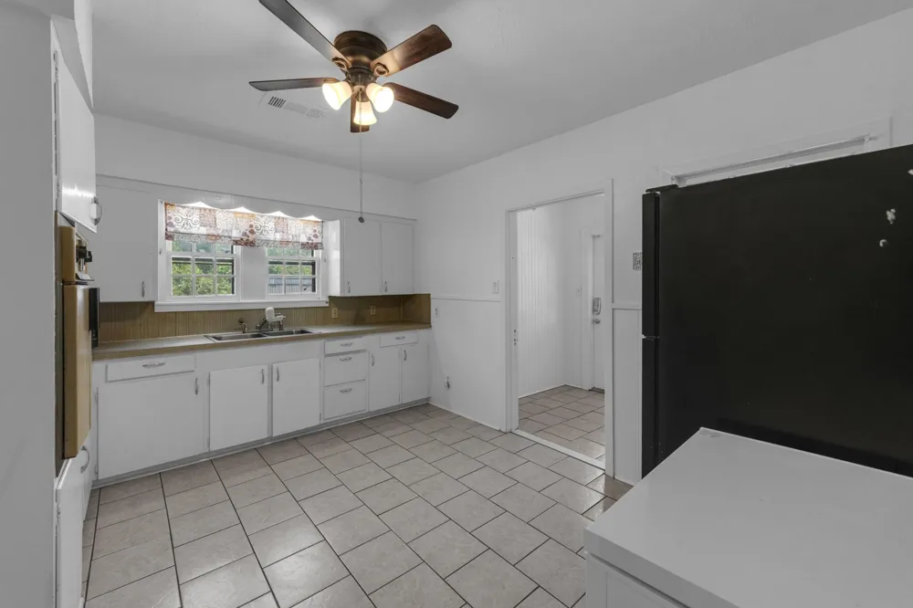 405 Missouri Street Liberty, TX 77575