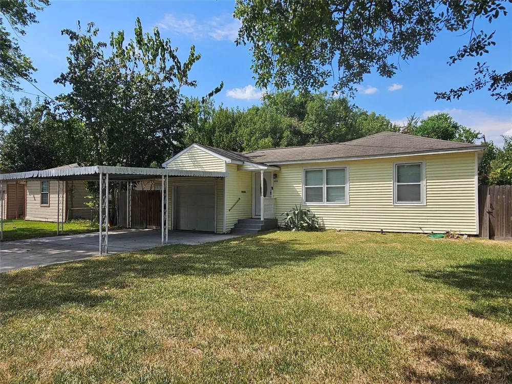 125 E 6th Street Deer Park, TX 77536