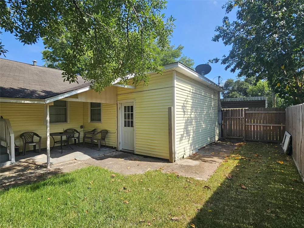 125 E 6th Street Deer Park, TX 77536