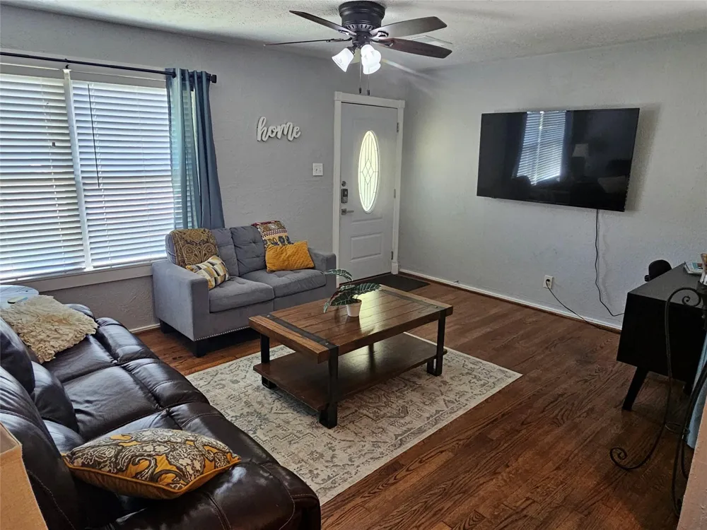 125 E 6th Street Deer Park, TX 77536