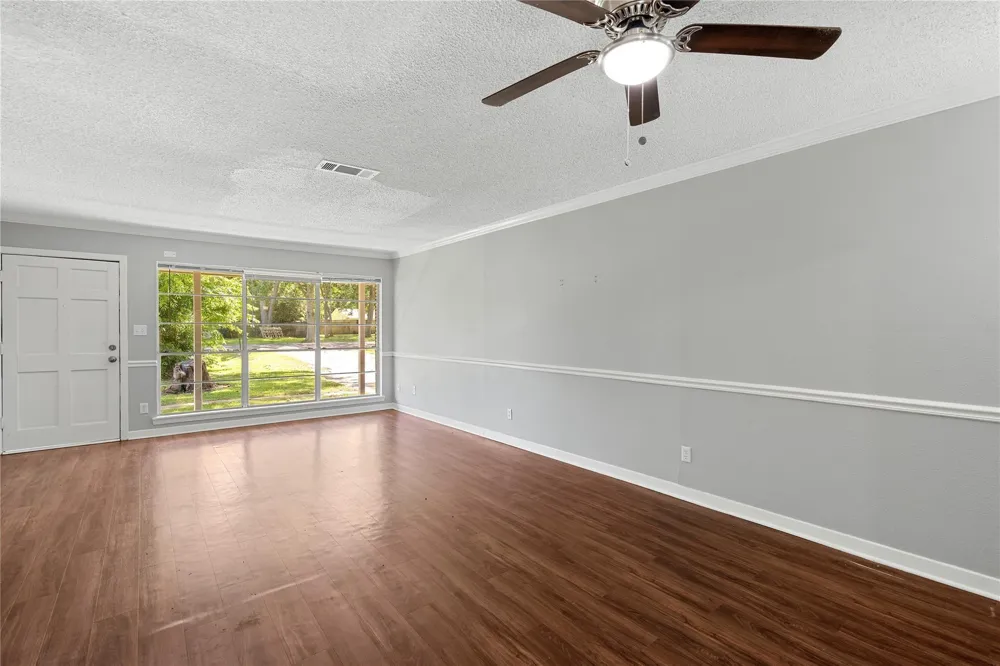424 Southern Oaks Drive Lake Jackson, TX 77566