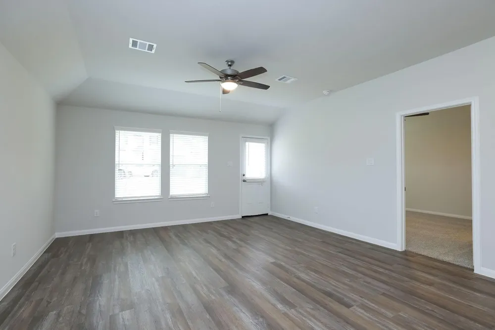 26439 Lakeshore Drive Hempstead, TX 77445