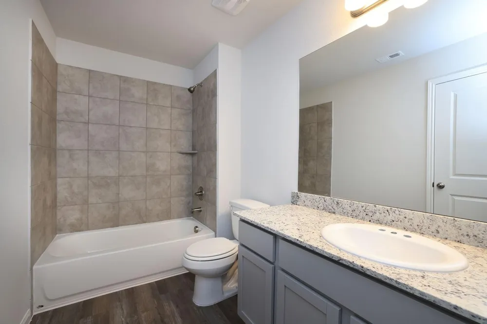 26439 Lakeshore Drive Hempstead, TX 77445