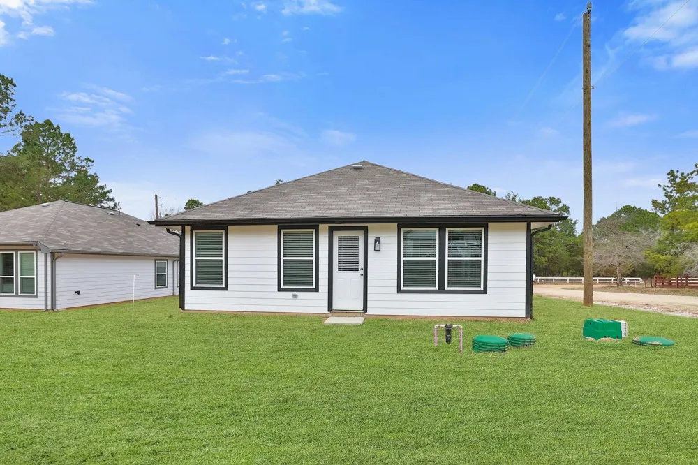 26439 Lakeshore Drive Hempstead, TX 77445